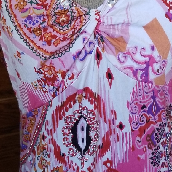 Beautiful embellished Dress paisley design - Picture 3 of 8